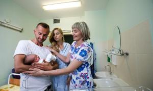 Правила посещения в роддоме: что нужно знать родственникам новорожденного